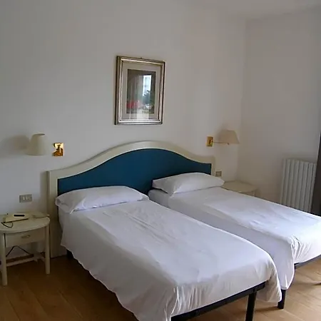 Rta Doria Aparthotel Garda (Verona)