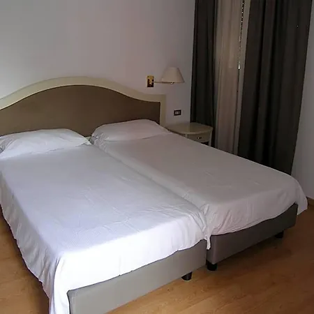 Rta Doria 3* Garda (Verona)