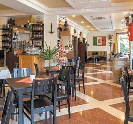 Aparthotel Rta Doria 3*